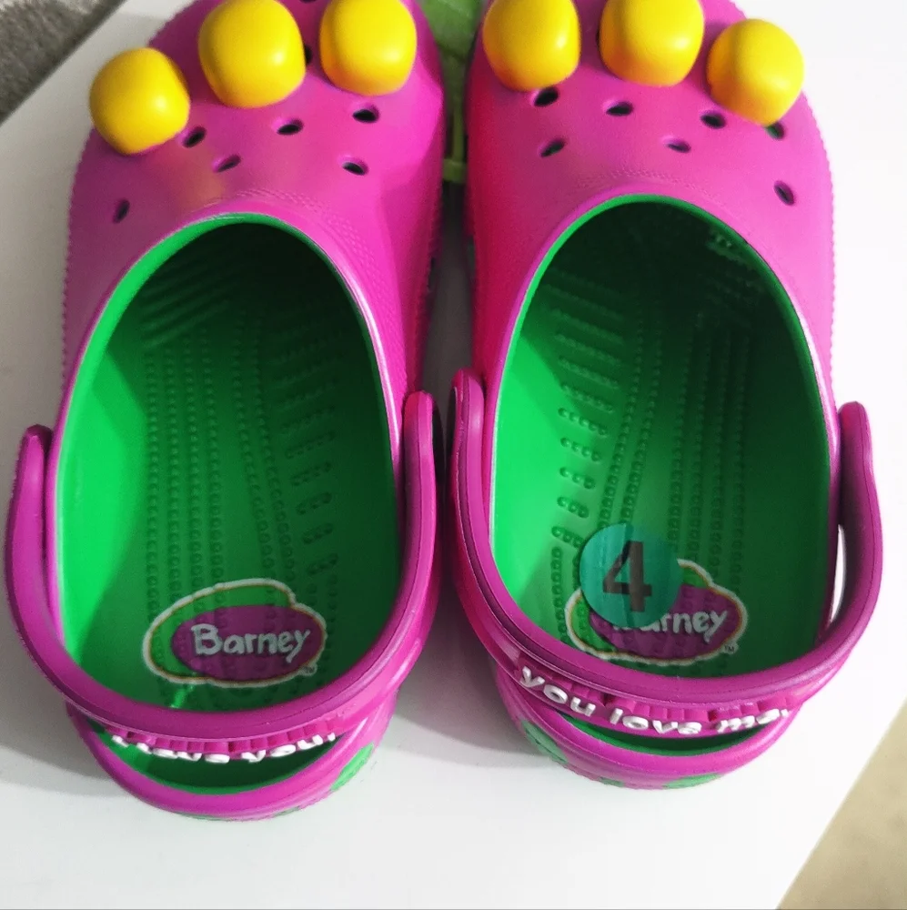 Crocs Kids' Barney Classic Clog Limited Edition Big Kids Size J4 New‎ With Tags